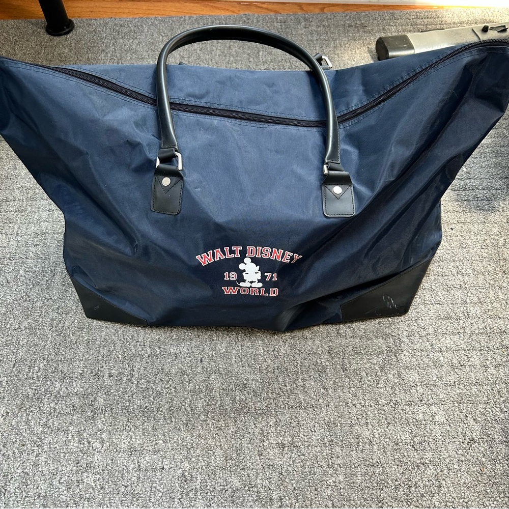 Huge Walt Disney World 1971 Mickey Mouse Collectible Duffle Bag